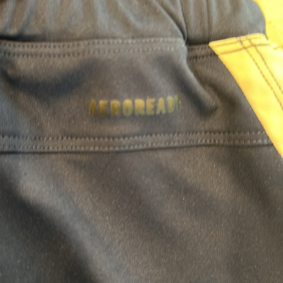 Adidas W D4T 5” Short. - Picture 5 of 5